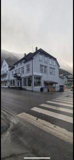 4-Bedroom Apartment with Balcony - Odda - 4