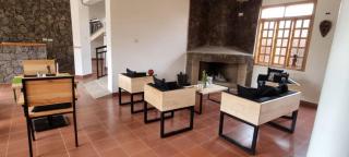 Coffee Pot Hotel - Kisoro - 8