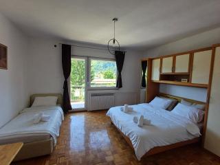 BIKER'S BASE Guesthouse - Jajce - 5