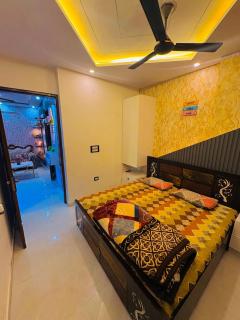 Private Apartment in New Delhi Walking Distance to Metro Station with AC WIFI - Neu-Delhi - 7