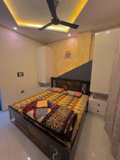 Private Apartment in New Delhi Walking Distance to Metro Station with AC WIFI - Neu-Delhi - 4