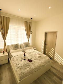 VIBE S32 Apartman,AC,Free Parking - Székesfehérvár - 2