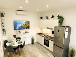VIBE S32 Apartman,AC,Free Parking - Székesfehérvár - 0