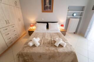 Modern & Lovely Apartment Downtown Near Acropolis - Athens - 3