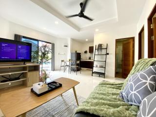 Chonlada Holiday Home - 2 BR Pool Access Bungalow - Kamala Beach - Strand Kamala - 4