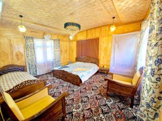 Houseboat Oslo Srinagar - 9