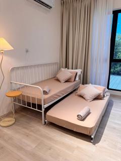 MokuMoku Miri Homestay FOC Netflix & Ytb 18pax - Miri - 2