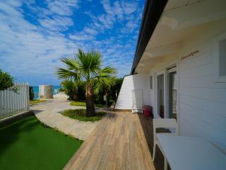 Marinella Beach Apartments - On The Beach - Private Free Parking - 4