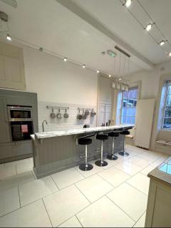 Georgian House - Great for Groups & Celebrations! Located in Central Chichester with Parking - Chichester Holiday Properties - Chichester - 7