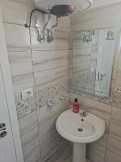 Mandi Apartament - Gjirokastër - 2