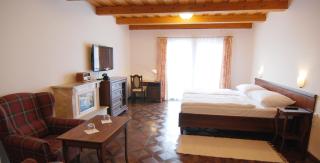 Hotel SHEYLYS - Trnava - 0