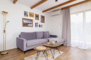 Exclusive Apartment with Air Conditioning and Balcony by Renters Prestige - Zakopane - 5