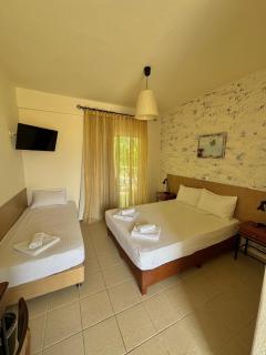 Dafnes Rooms - Fourka - 1