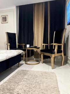 Elegant & Luxury Suite Apartment - Lahore - 2