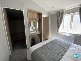 Sweet Bay Laurel at the peaceful Cherry Lea Holiday Park & Fishing Lake - Burgh le Marsh - 3