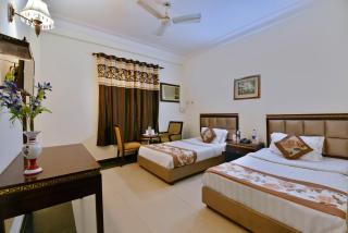PG Hotel By Family stay - Neu-Delhi - 8
