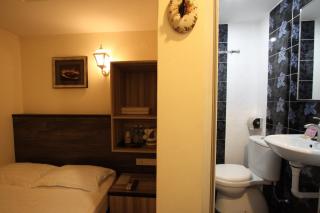 Shamrock Guest House - 6