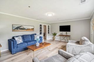 5BR with Game Room & Huge Backyard - 0