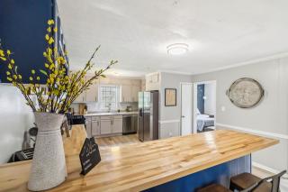 5BR with Game Room & Huge Backyard - 8