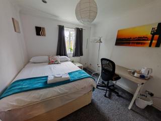 Double Room near Bournemouth Hospital - Bournemouth - 9