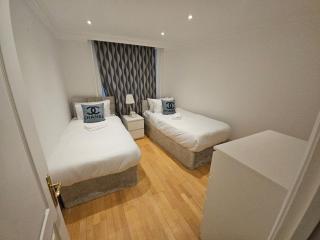 Spacious 3BR Apartment Near Top Attractions! - Londra - 1