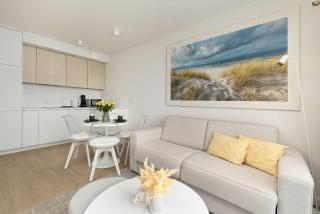 Tasteful Apartment with Parking near the City Center of Kołobrzeg by Noclegi Renters - 5