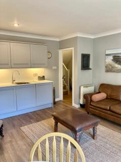 Lakeview, Colmer Estate - Modbury - 3