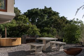 Avemore Hidden Haven - wood fired hot tub and full Backup power - Stellenbosch - 9