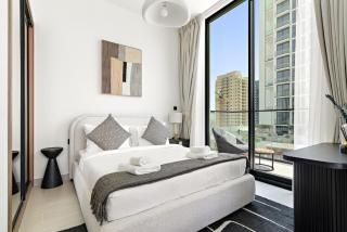 VayK - Spacious Modern Studio in JVC - 9