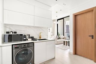 VayK - Spacious Modern Studio in JVC - 2