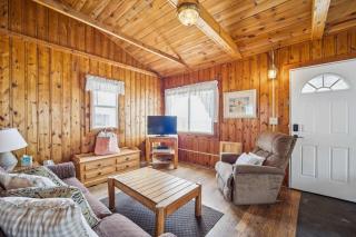 Sunnyside 2BR 1BA Relaxing Lakefront Retreat - Lincoln Junction - 9