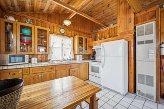 Sunnyside 2BR 1BA Relaxing Lakefront Retreat - Lincoln Junction - 8
