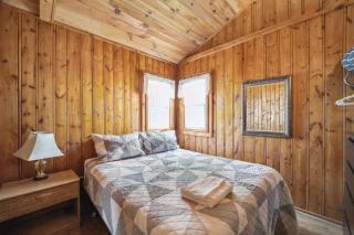 Sunnyside 2BR 1BA Relaxing Lakefront Retreat - Lincoln Junction - 7