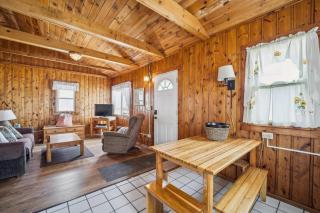 Sunnyside 2BR 1BA Relaxing Lakefront Retreat - Lincoln Junction - 5