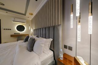 Luxuries Apt,Self-Entry,65 4K TV Smart A4 - Riyad - 6