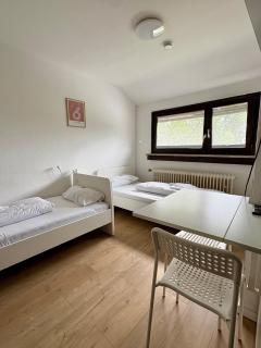 kleines ruhiges Apartment mit WLAN und Smart TV App D - Karlsruhe - 0