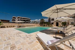 Exclusive Chateau Dabo Luxury Pool Apartments, Novalja - 7
