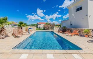 Awesome Apartment In Zaton - 3