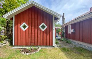 Awesome Home In Löttorp With Kitchen - Löttorp - 9