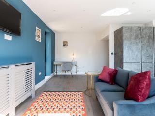Pass the Keys Chic Retreat Surbiton London 1 minute to station - Surbiton - 4