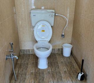 Luxury Suite Peaceful with Washroom and Terrace 302 - Patna - 5