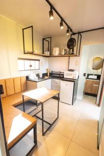 Studio 10 novo com Ar Condicionado e Wi-Fi no 1º andar perto da Pedreira Paulo Leminski - 4