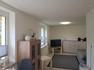 Helle Ferienwohnung Für 4 Personen, Mit Terrasse - - 5