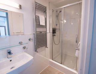 Perfect Location - 2 bedroom apartment - Dartmouth - 4