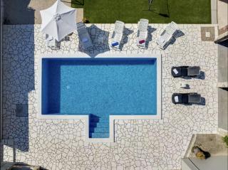 Branka Holiday Home - Pridraga - 1