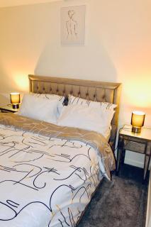 Luxurious 2 beds Urban Glint by GOO Living - Spon End - 2