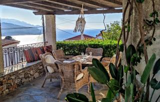Hidden Gem with Sunset in the Aegean Sea, Two Traditional Homes in Ano Vathy, Samos - Vathý - 0
