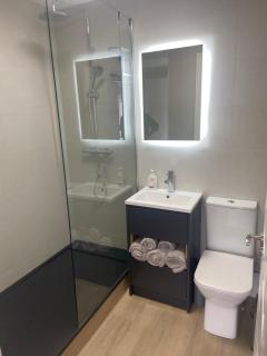 Cosy 2 bed Apartment near the City Center - Galway - 3