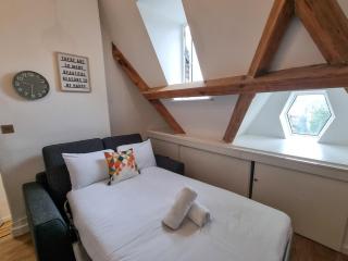 Charming Sale Flat Sleeps 4 by City SuperHost - Sale - 5