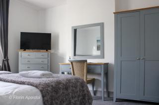 The Wight Mouse Inn - 1